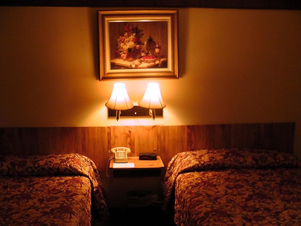 Motel 95 & Campground Hixton Εξωτερικό φωτογραφία